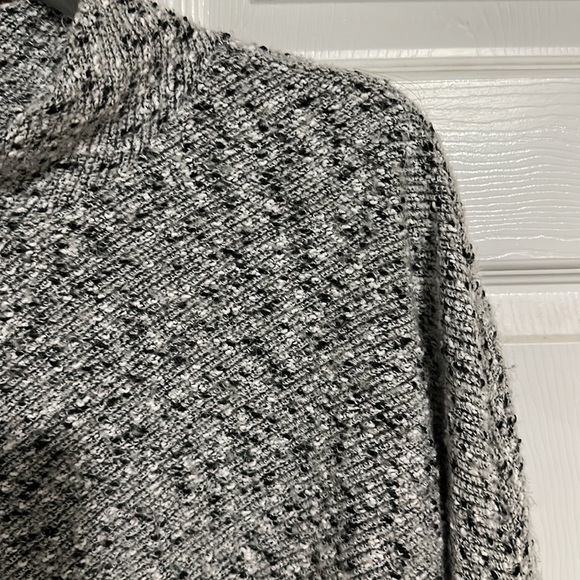 Lou & Grey Speckle Mock Neck Tunic Size M - Picture 2 of 4